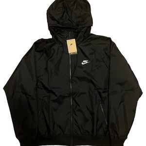 Nike Sportswear Windrunner
Men's Hooded Jacket